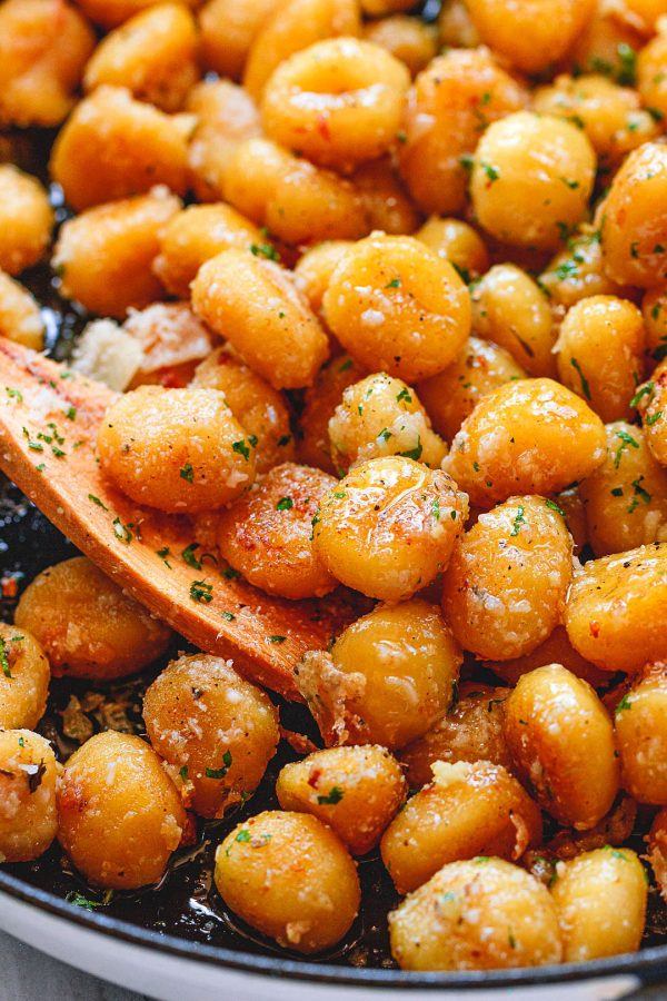 Fried Gnocchi with Garlic & Parmesan - #recipe by #eatwell101 - https://003.wrwe1r1zs3czx3c.workers.dev/garlic-butter-gnocchi-parmesan-recipe