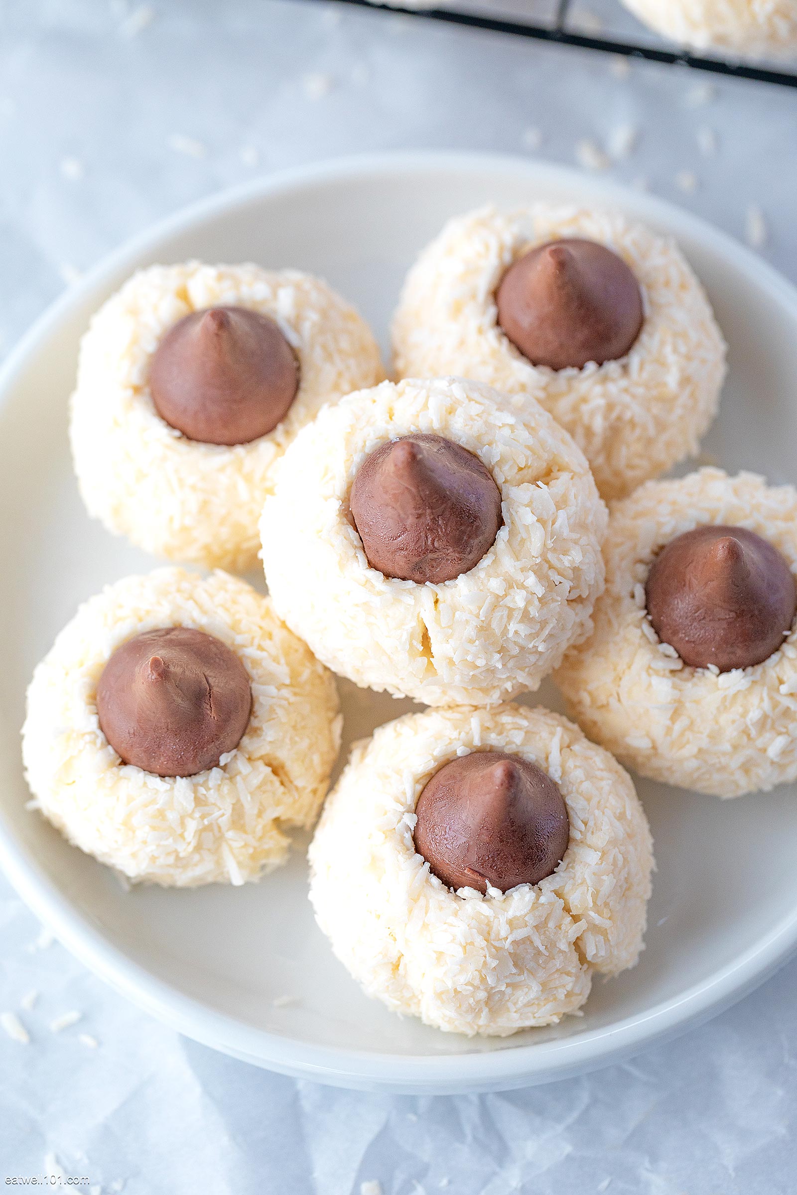 Lemon Coconut Cheesecake Blossoms recipe