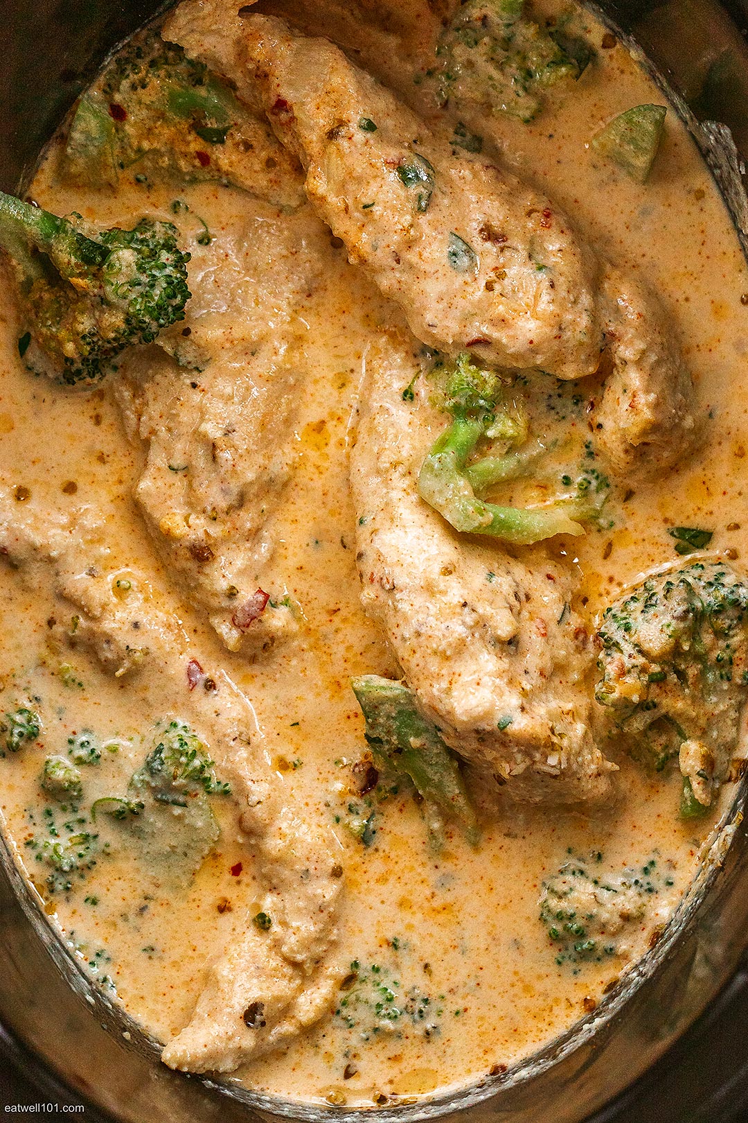 Slow Cooker Garlic Chicken Alfredo with Broccoli 1