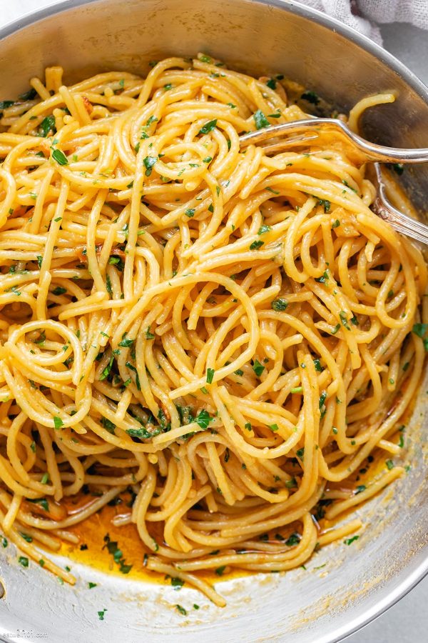 Garlic Butter Parmesan Pasta - #recipe by #eatwell101 - https://003.wrwe1r1zs3czx3c.workers.dev/spicy-garlic-butter-pasta-recipe