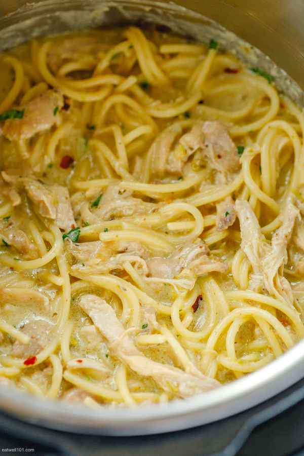 Instant Pot Creamy Chicken Noodles - #recipe by #eatwell101 - https://003.wrwe1r1zs3czx3c.workers.dev/instant-pot-creamy-chicken-noodles-recipe