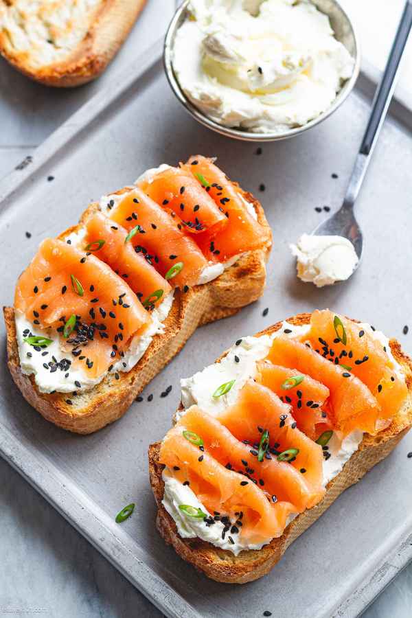 Cheesy Smoked Salmon Toasts - #recipe by #eatwell101 - https://003.wrwe1r1zs3czx3c.workers.dev/cream-cheese-toasts-smoked-salmon-recipe