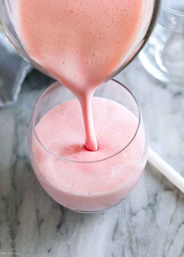 Dairy-Free Strawberry Coconut Smoothie (3-Ingredients)
