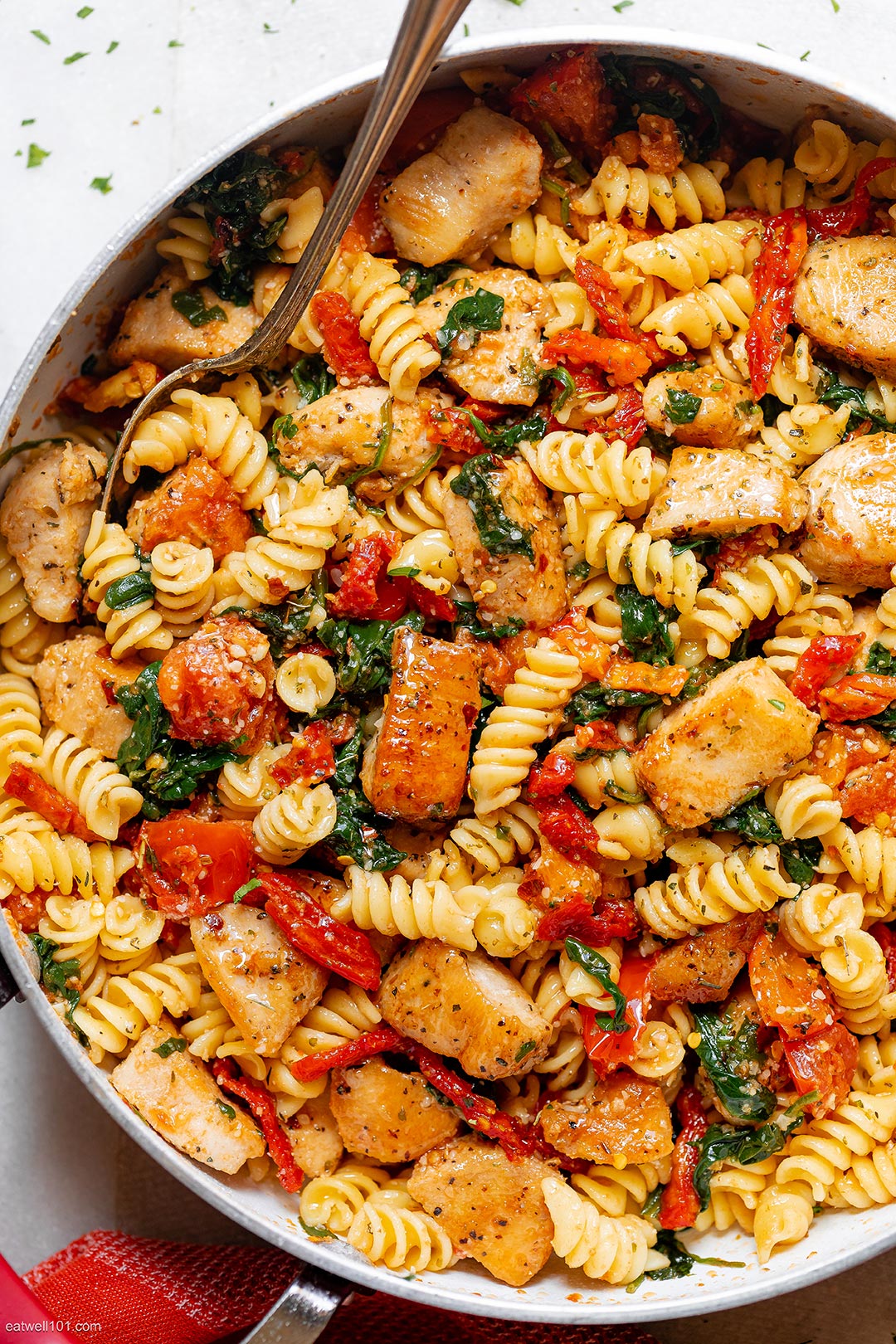 Tomato Spinach Chicken Pasta