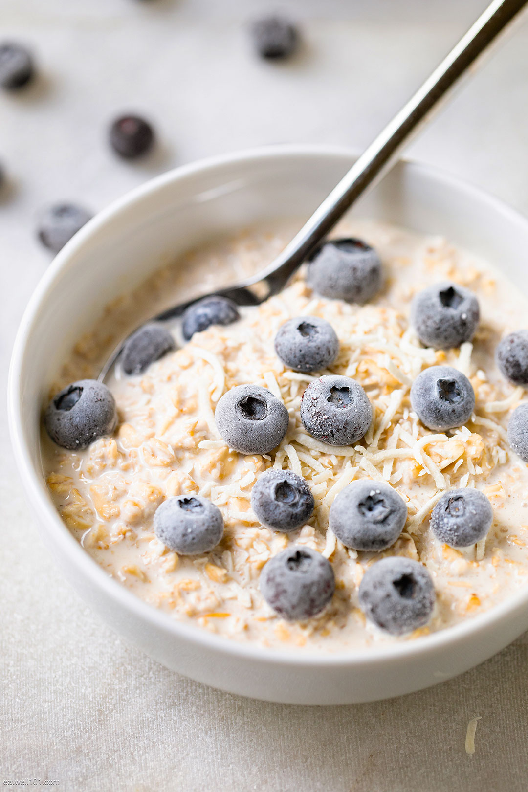 Vanilla Overnight Oats with Blueberries recipe 1