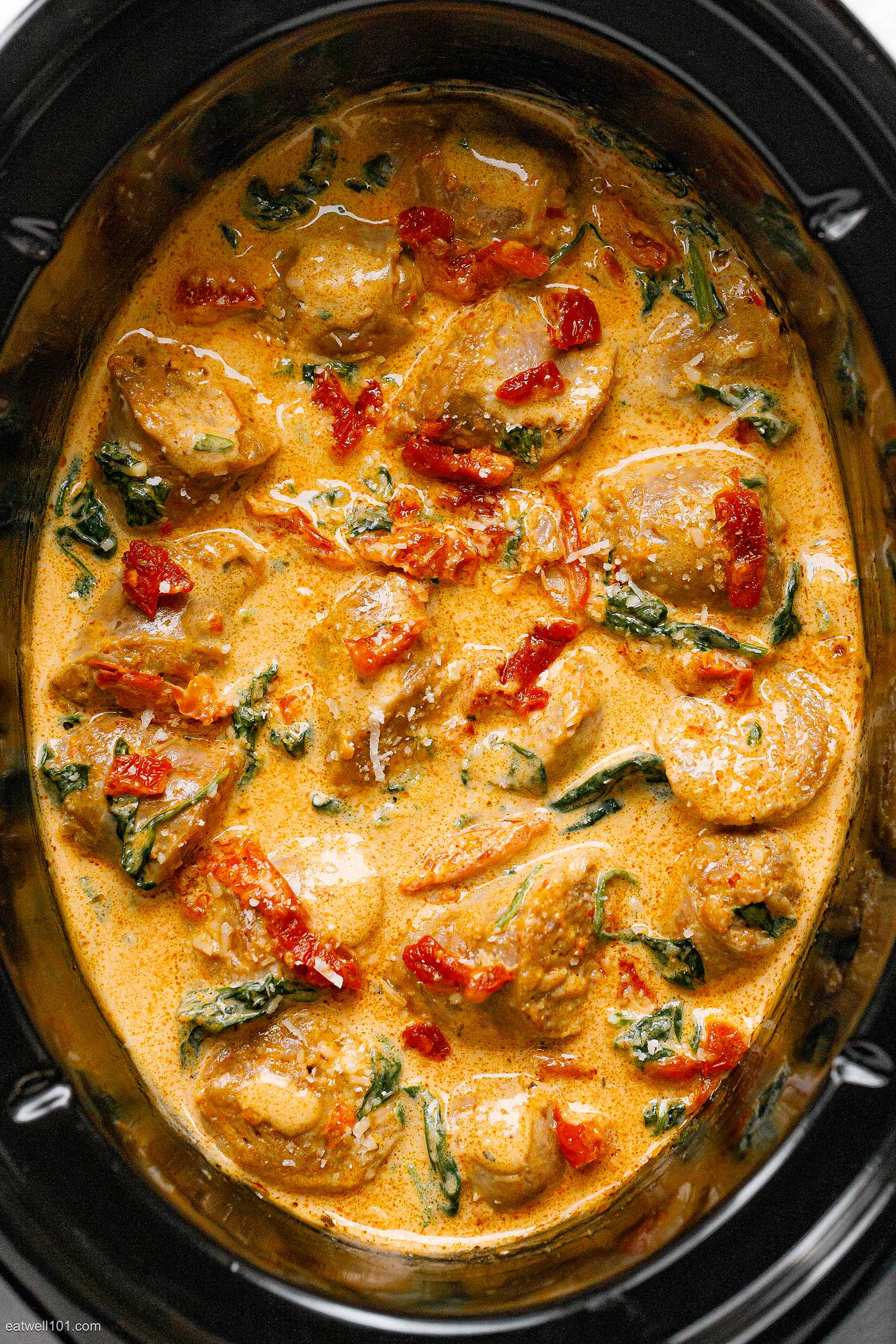 CrockPot Tuscan Sausage With Spinach and Sun-Dried Tomatoes