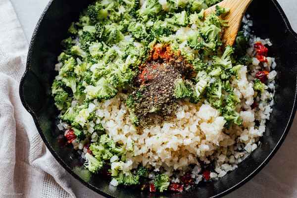 Creamy Broccoli and Cauliflower Stir-Fry with Sun-dried Tomatoes