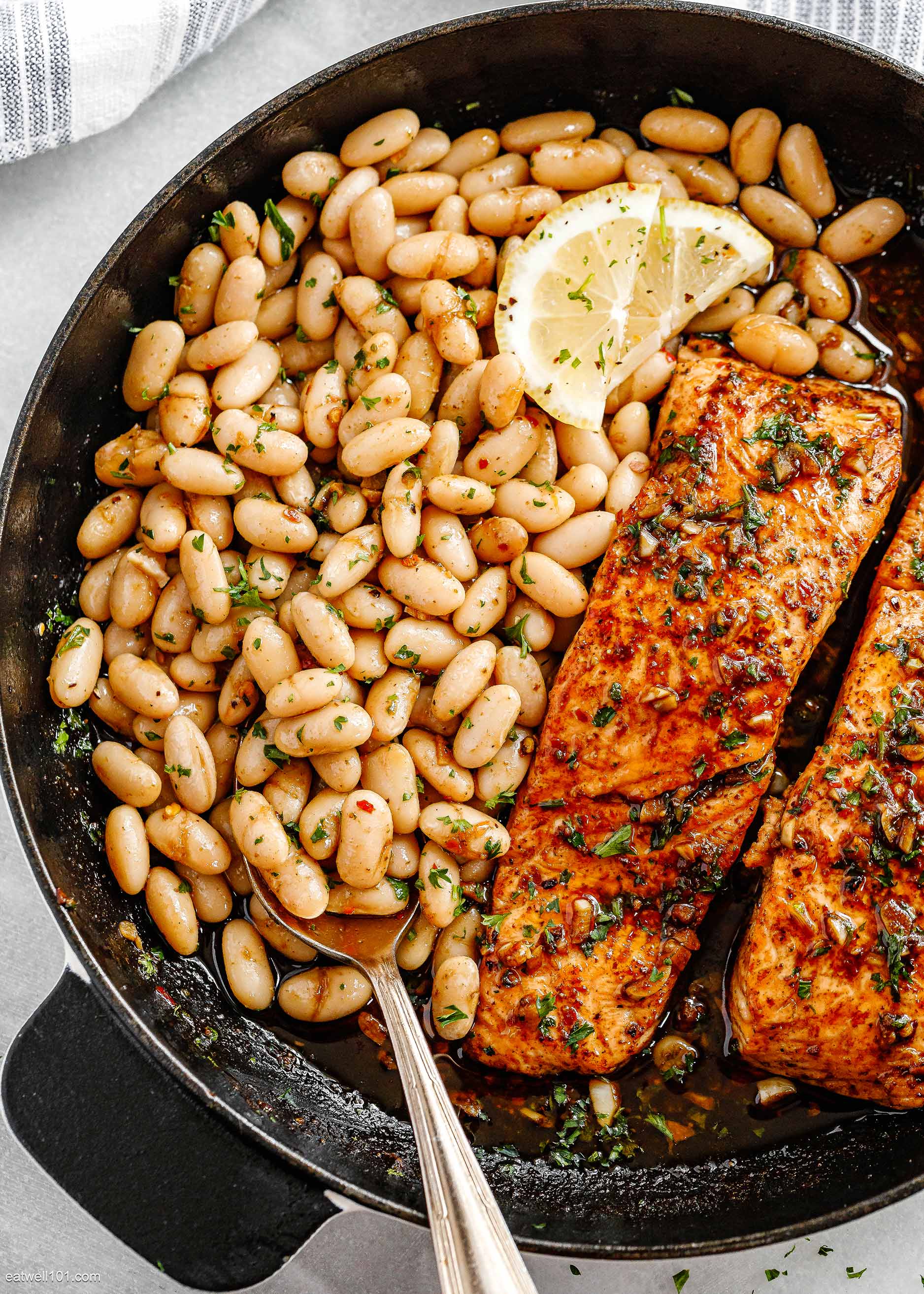 Garlic Butter Salmon and Lemon White Beans 1