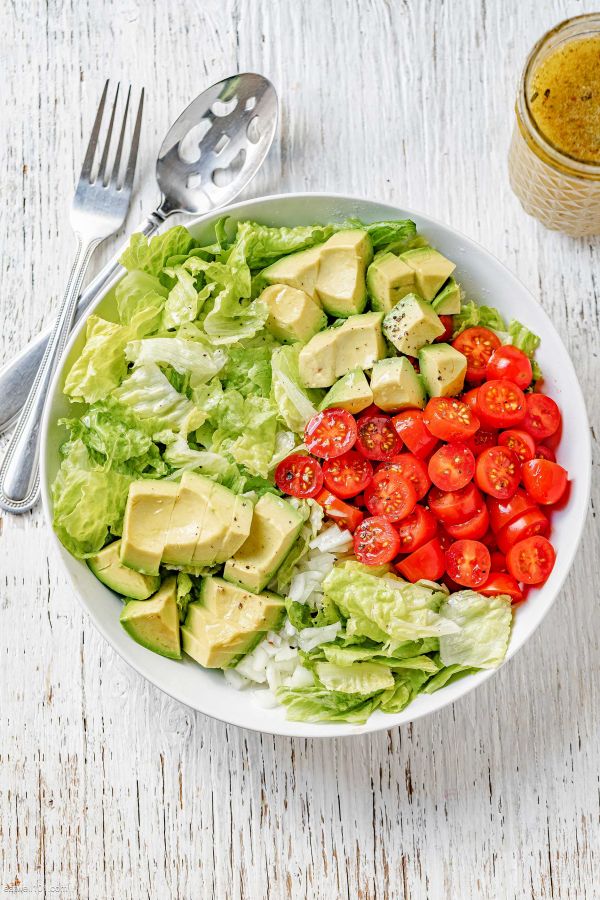 Healthy Tomato Avocado Salad
