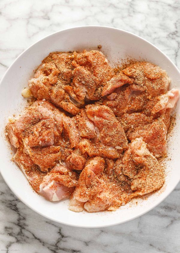 Air-Fryer Chicken Thighs and Asparagus