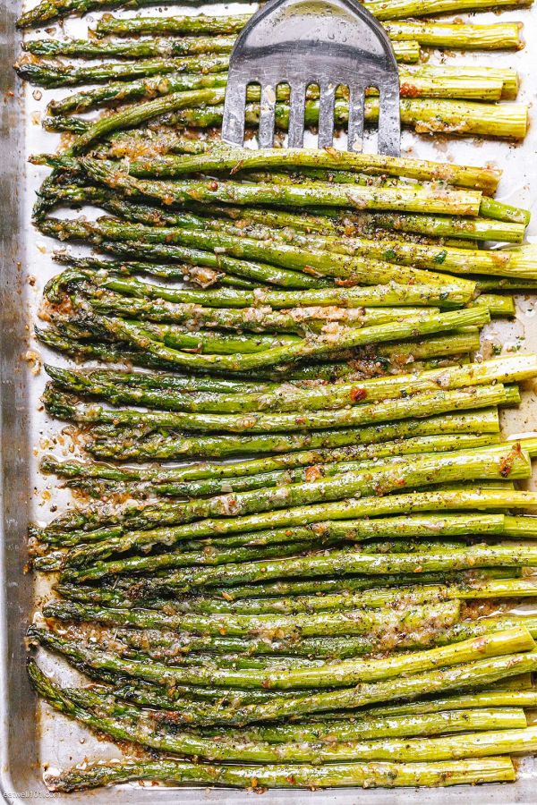 Oven-Roasted Asparagus with Garlic Parmesan - #recipe by #eatwell101 - https://003.wrwe1r1zs3czx3c.workers.dev/garlic-parmesan-roasted-asparagus-recipe