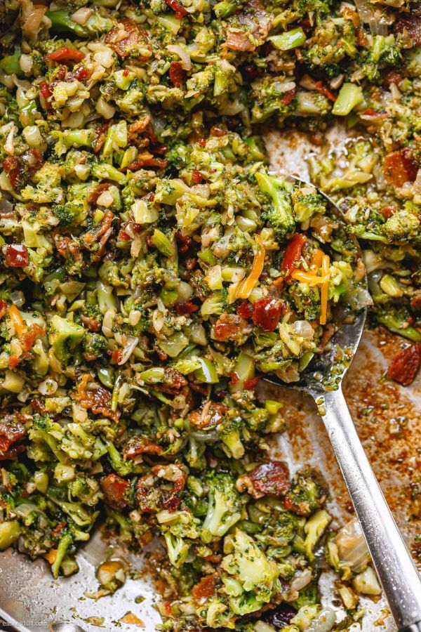 Pan-Fried Garlic Bacon Broccoli - #recipe by #eatwell101 - https://003.wrwe1r1zs3czx3c.workers.dev/garlic-bacon-broccoli-skillet-recipe
