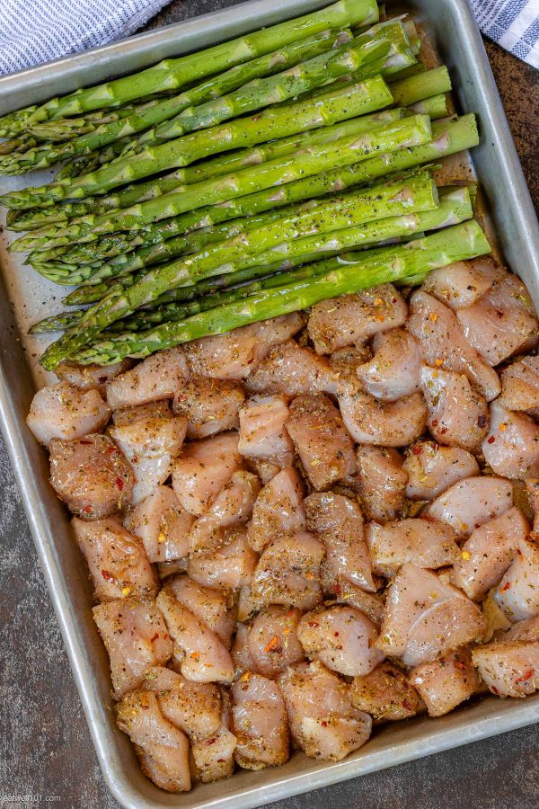 Baked Chicken Bites with Asparagus
