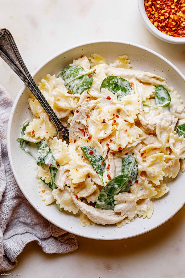 Cream Cheese Spinach Chicken Pasta - #recipe by #eatwell101 - https://003.wrwe1r1zs3czx3c.workers.dev/cream-cheese-spinach-chicken-pasta-recipe