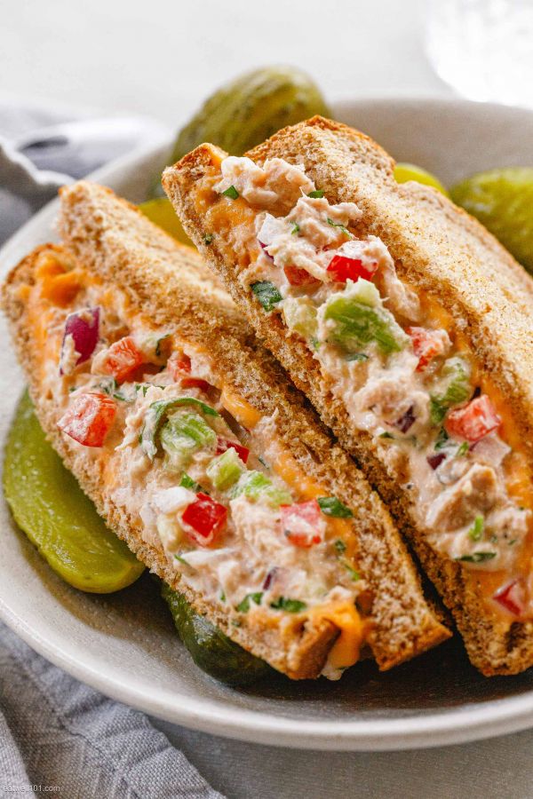 Easy Tuna Melt - #recipe by #eatwell101 - https://003.wrwe1r1zs3czx3c.workers.dev/tuna-melt-recipe
