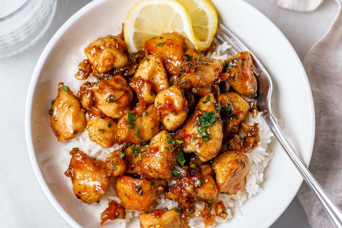 Honey Garlic Chicken Bites (Dinner in 20 min)