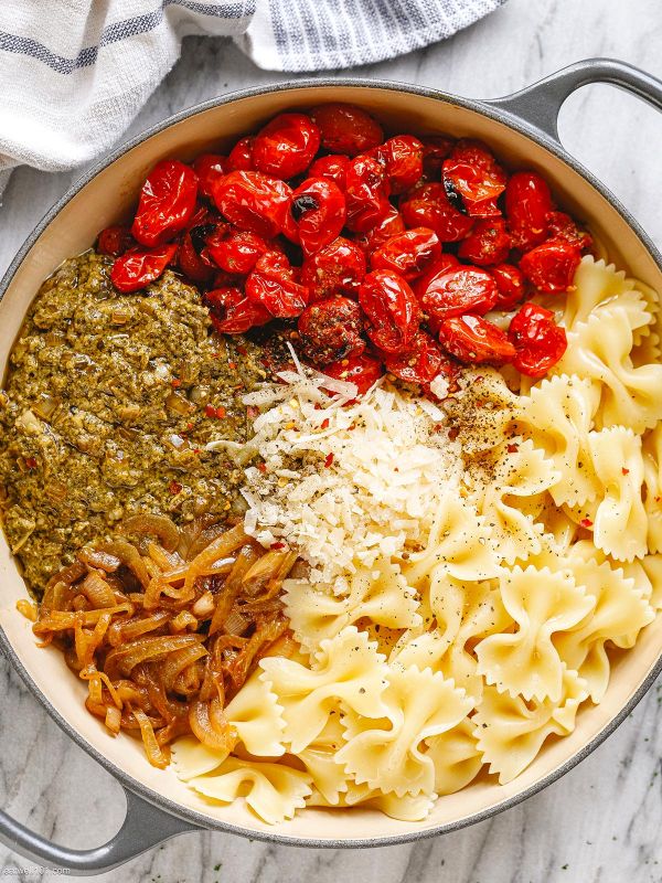 Creamy Pesto Pasta with Roasted Tomatoes