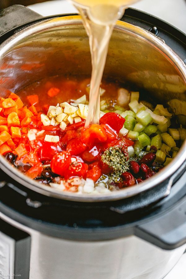 Instant Pot Chicken Chili Soup