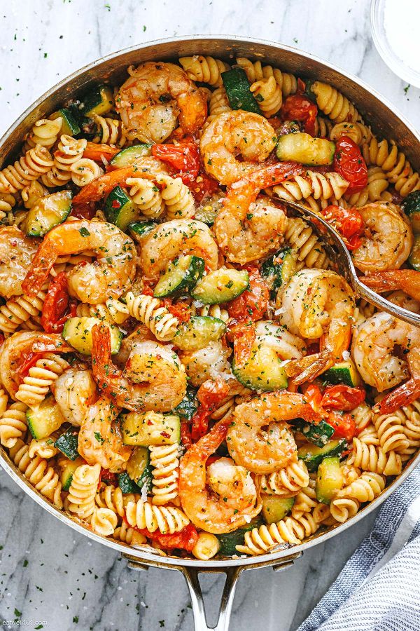 Tomato Zucchini Shrimp Pasta - #recipe by #eatwell101 - https://003.wrwe1r1zs3czx3c.workers.dev/tomato-zucchini-shrimp-pasta-recipe