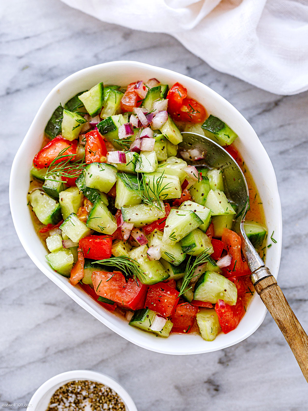 easy cucumber salad with tomato