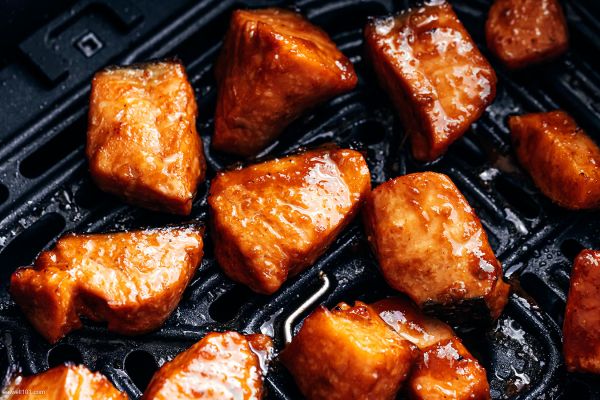 10 Minutes Air Fryer Salmon Bites Tacos