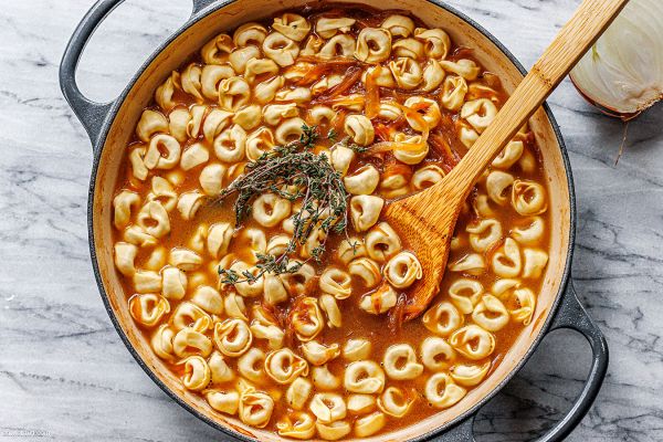 Creamy French Onion Tortellini {One-Pot}