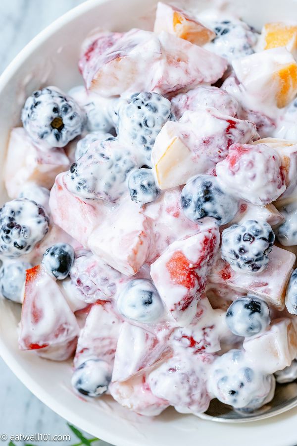 Creamy Fruit Salad {with Sour Cream} - #recipe by #eatwell101 - https://003.wrwe1r1zs3czx3c.workers.dev/creamy-fruit-salad-recipe