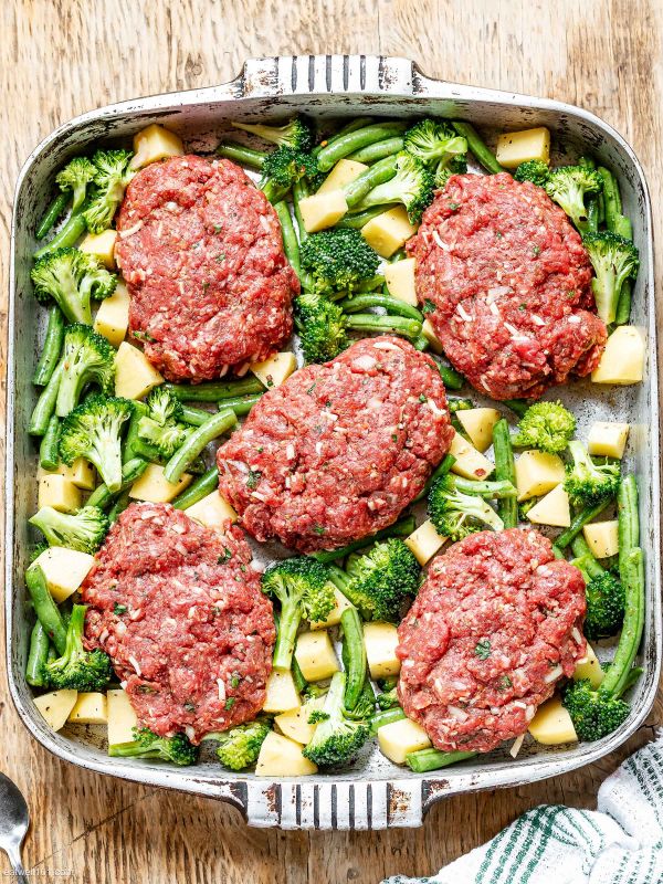 Cheesy Meatloaf and Veggies Sheet Pan
