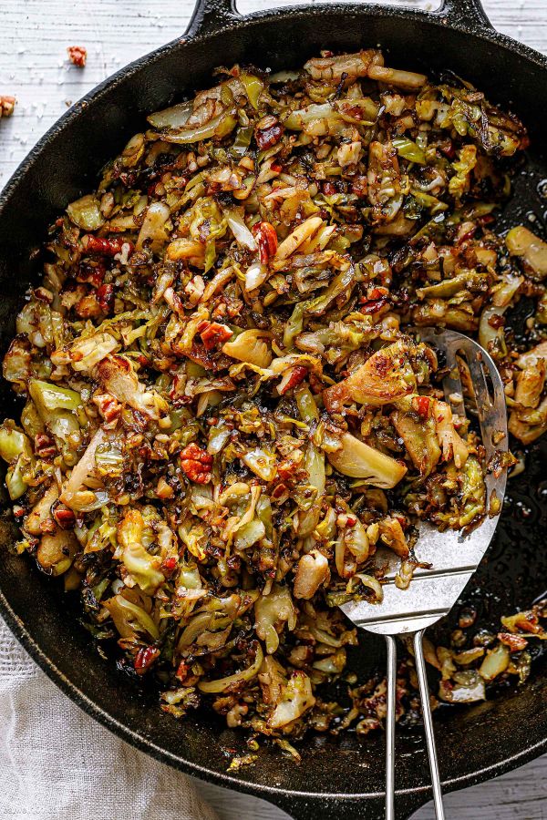 Fried Brussels Sprouts with Cider Vinaigrette and Pecan - #recipe by #eatwell101 - https://003.wrwe1r1zs3czx3c.workers.dev/fried-brussels-sprouts-recipe
