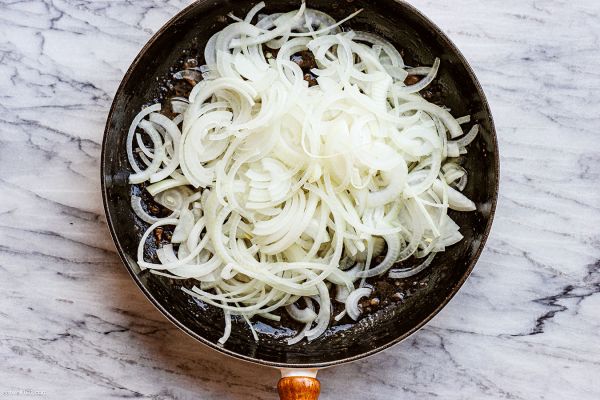 Onion Steak Stir Fry