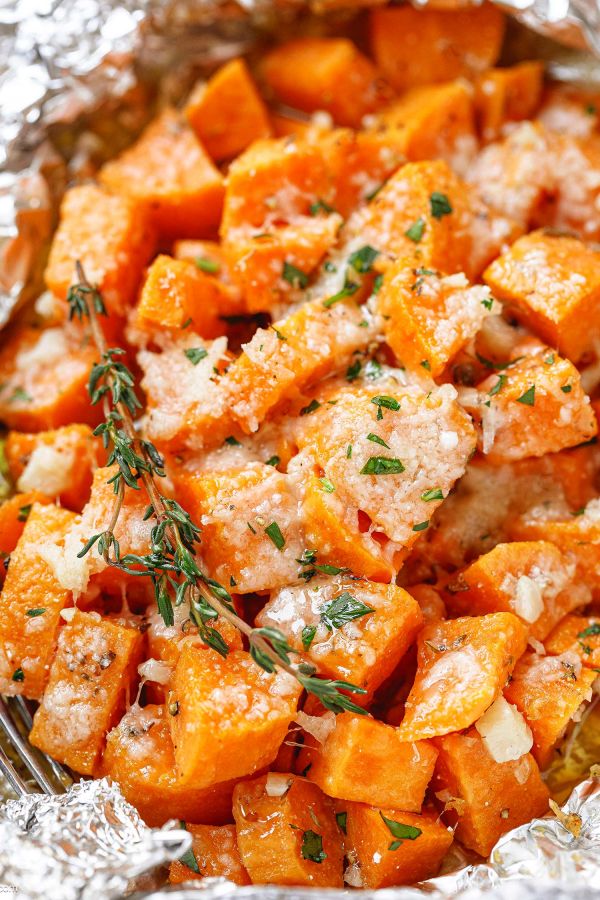 Parmesan Sweet Potatoes in Foil Packets - #recipe by #eatwell101 - https://003.wrwe1r1zs3czx3c.workers.dev/parmesan-sweet-potatoes-in-foil-packets-recipe
