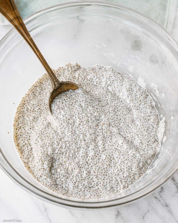 Kiwi and Chia Seed Pudding