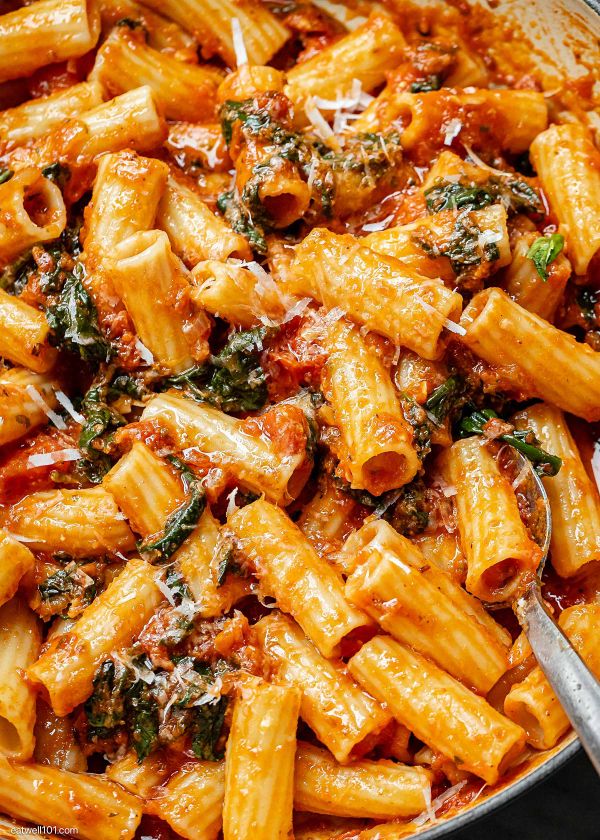 Tomato and Spinach Pasta