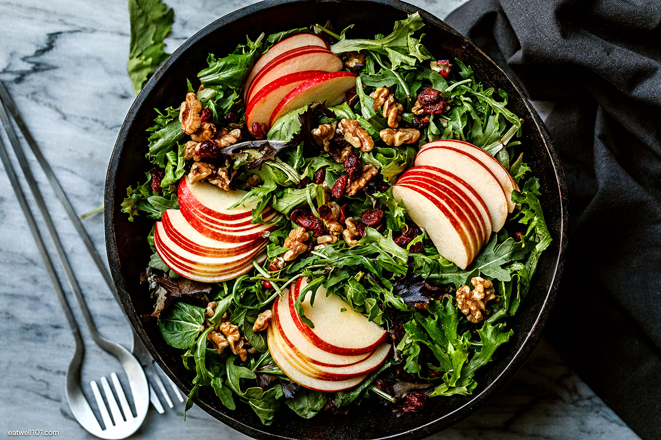 how to make an apple salad with feta and nuts