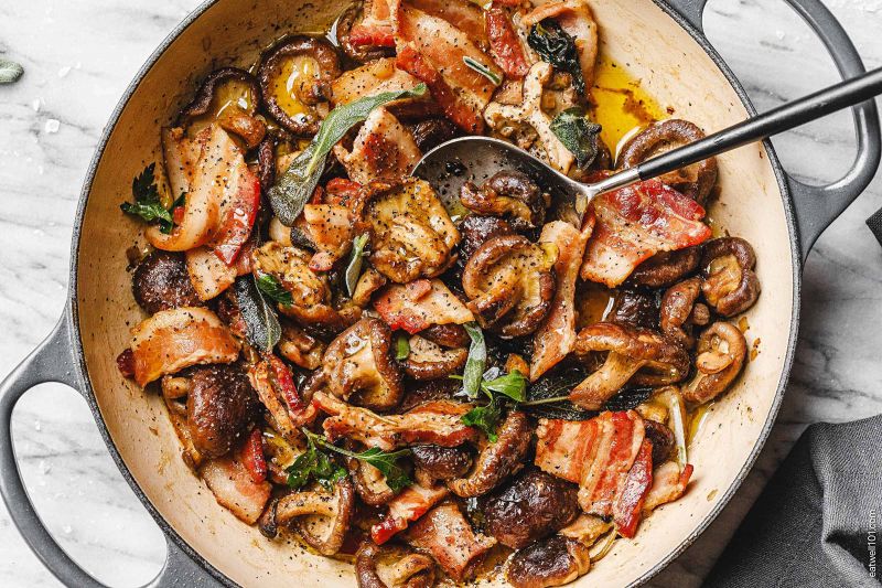 Bacon Mushrooms Skillet
