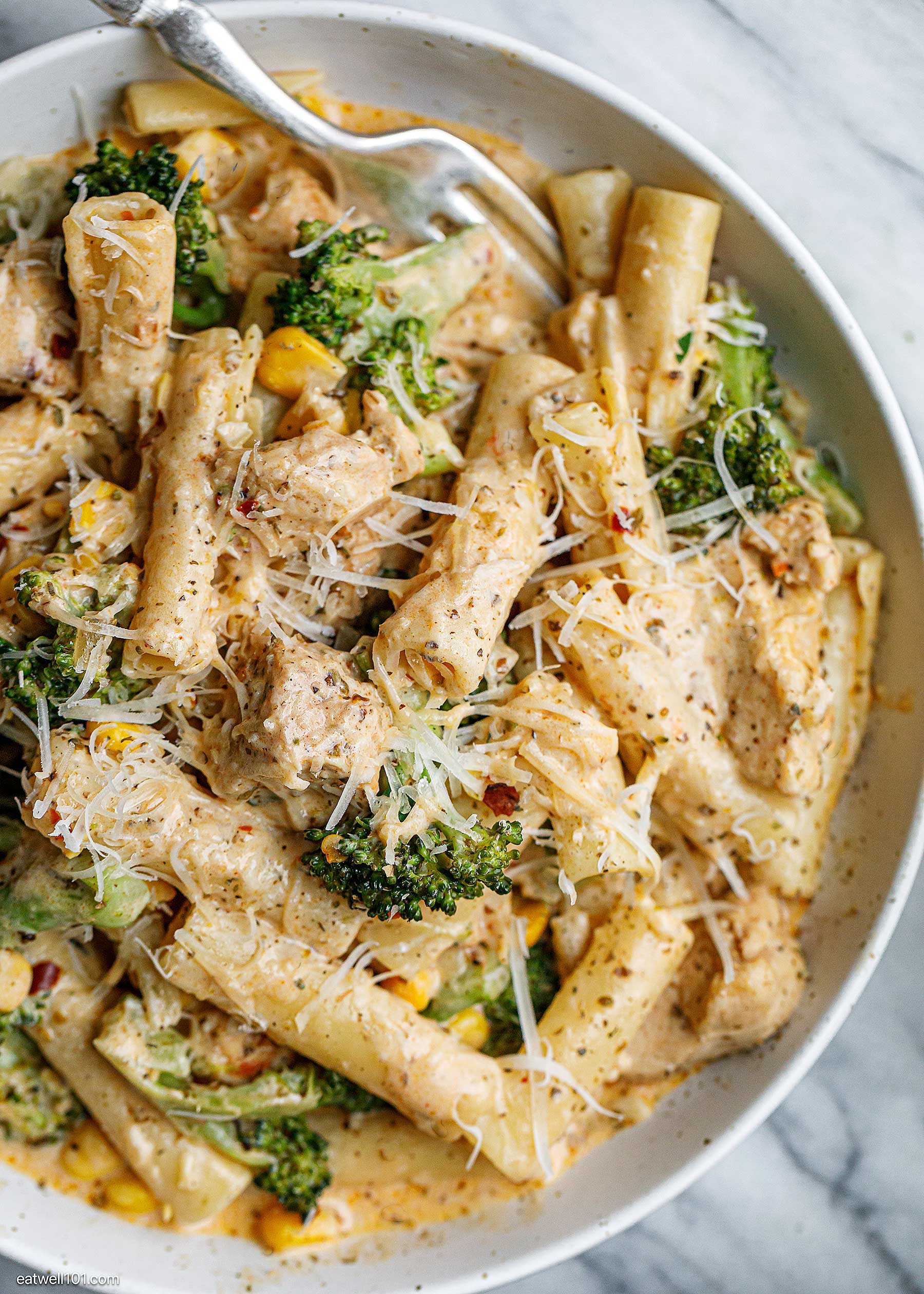 chicken broccoli corn pasta