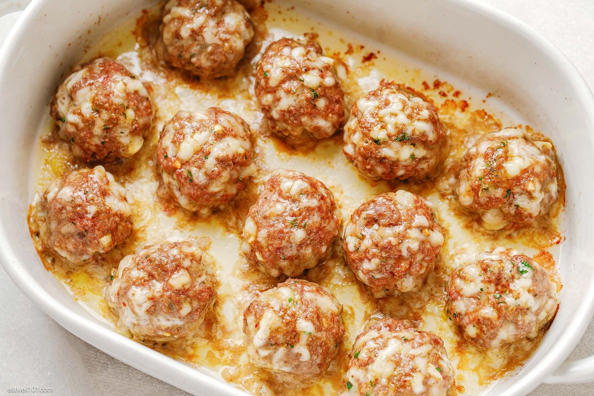Easy Baked Meatballs (Tender & Juicy)